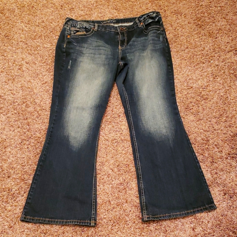EUC Vanity Jeans Size 34W 31L